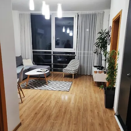 Apartment Lori M *