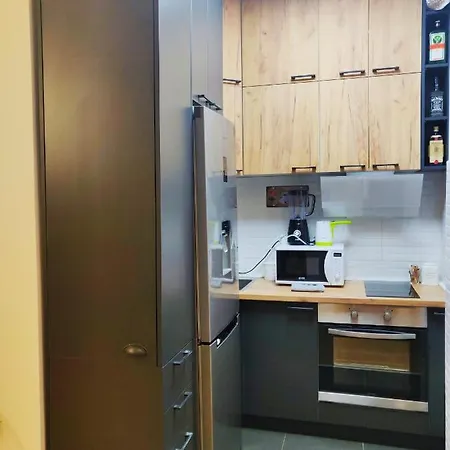 Lori M Sa Parkingom Кралево