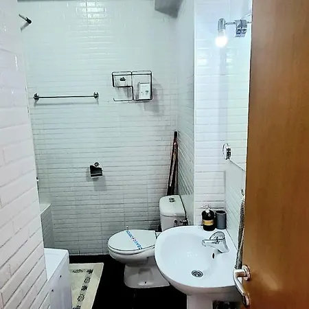 Апартаменты Lori M Sa Parkingom