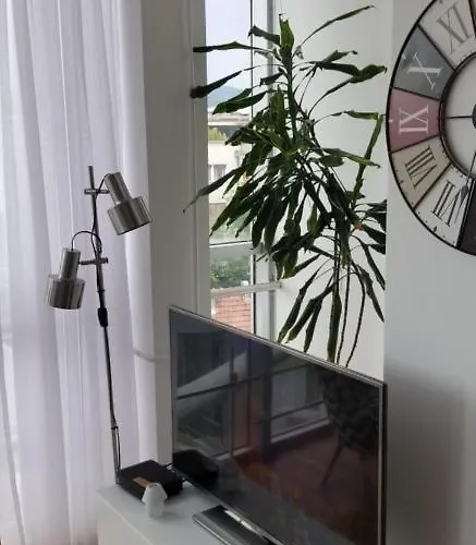 Lori M Sa Parkingom 公寓 *